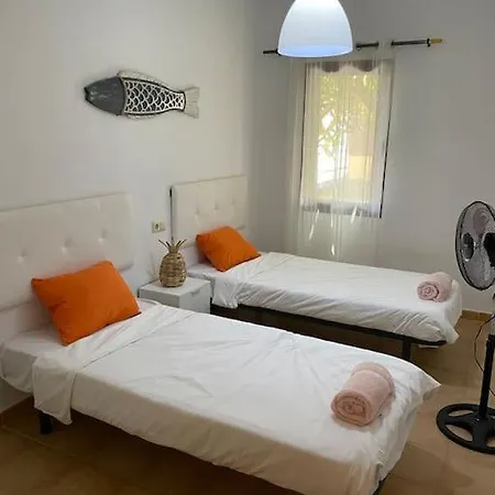 Corralejo, Relaxing , Private Pool , Wi-fi בית נופש *